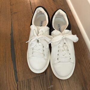 Steve Madden Womens White Sneakers